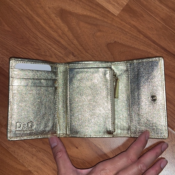 NWT Authentic Dolce & Gabbana Gold Weave Wallet - Picture 9 of 15